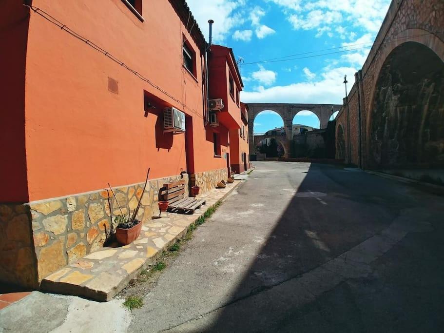 El Vinilo. Aparcamiento Exterior Gratuito Teruel Exterior foto