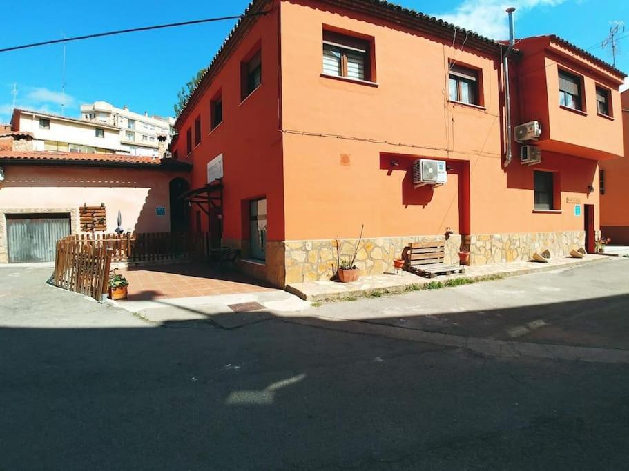 El Vinilo. Aparcamiento Exterior Gratuito Teruel Exterior foto